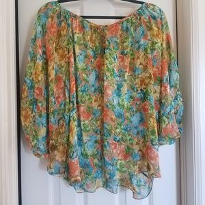 Daytrip Flower Crystal Button Blouse